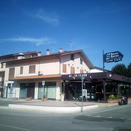 Sestosenso Food Drink Sleep Ristorante Pizzeria Alloggi เชซานา ภายนอก รูปภาพ