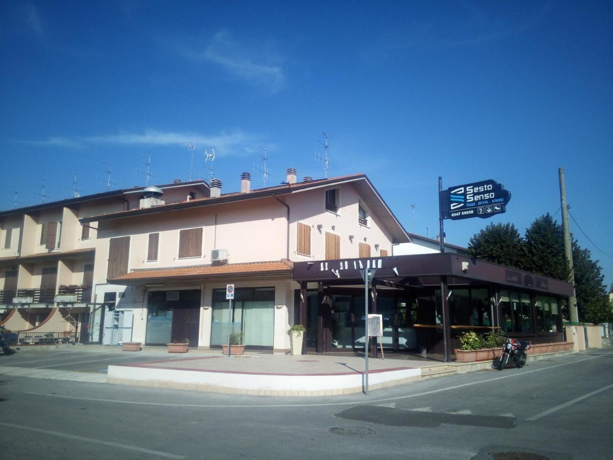 Sestosenso Food Drink Sleep Ristorante Pizzeria Alloggi เชซานา ภายนอก รูปภาพ